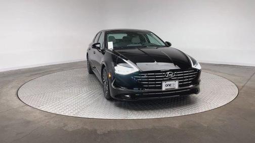 2023 Hyundai SONATA Hybrid Limited