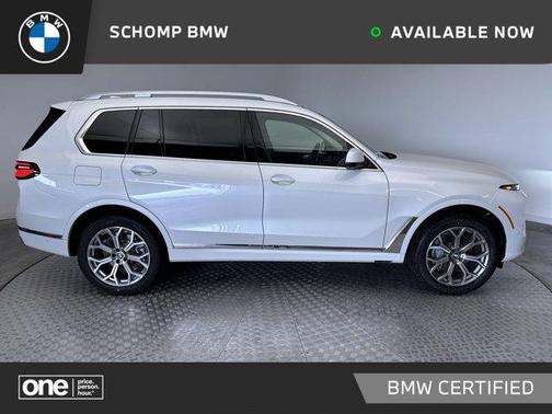 Mineral White Metallic 2026 BMW X7 xDrive40i