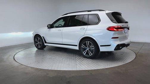 2026 BMW X7 M60i