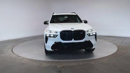 2026 BMW X7 M60i