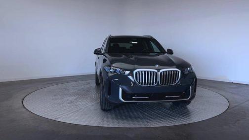 Gray Metallic 2026 BMW X5 xDrive40i