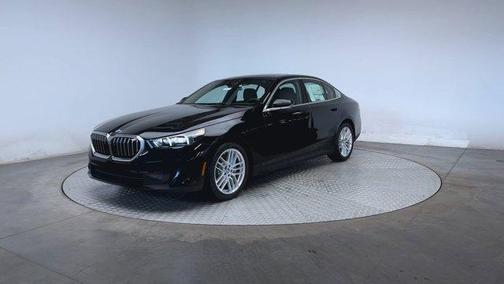2025 BMW 530 i xDrive