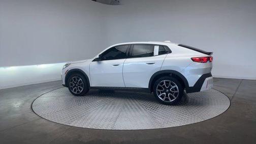 2025 BMW X2 xDrive28i