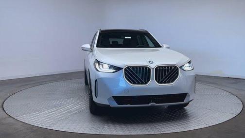 Mineral White Metallic 2026 BMW X3 30 xDrive