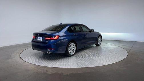 2023 BMW 330 i xDrive