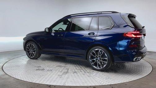2026 BMW X7 M60i