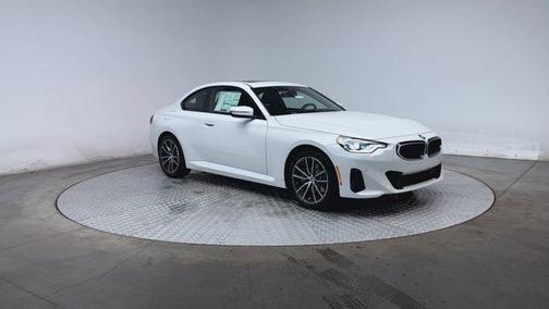2025 BMW 230 i xDrive