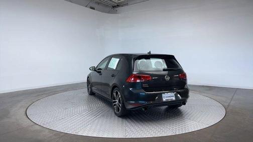 2017 Volkswagen Golf GTI Sport 4-Door