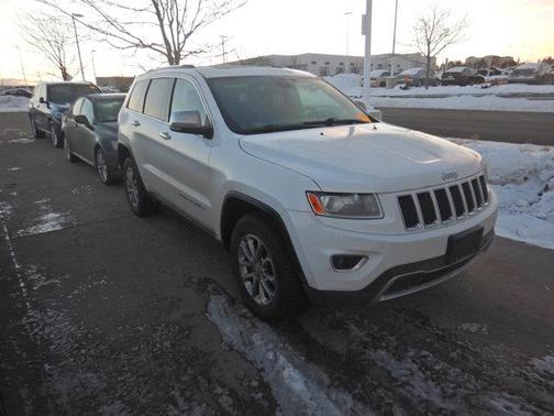 Photo 2 of 4 of 2015 Jeep Grand Cherokee Limited