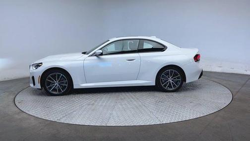 2025 BMW 230 i xDrive
