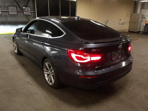 2017 BMW 330 Gran Turismo i xDrive