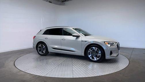 2022 Audi e-tron Premium