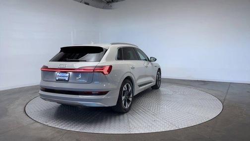 2022 Audi e-tron Premium