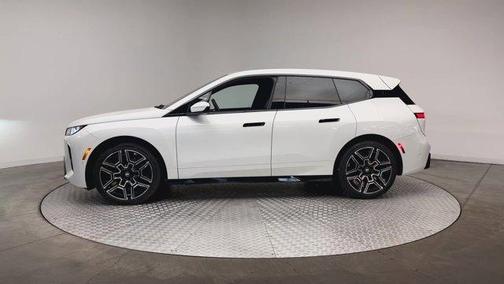 2026 BMW iX xDrive45