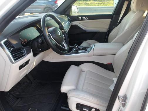 Mineral White Metallic 2020 BMW X5 xDrive40i