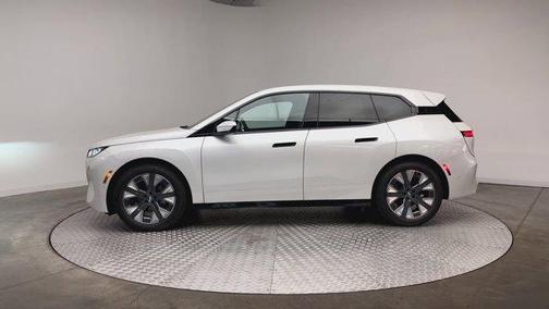 2026 BMW iX xDrive45