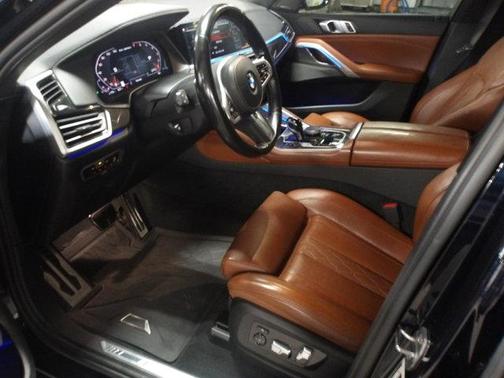 2022 BMW X6 M50i