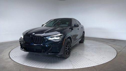 2022 BMW X6 M50i