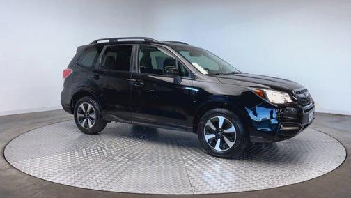 Crystal Black Silica 2017 Subaru Forester 2.5i Premium