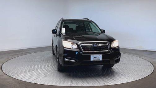 Crystal Black Silica 2017 Subaru Forester 2.5i Premium