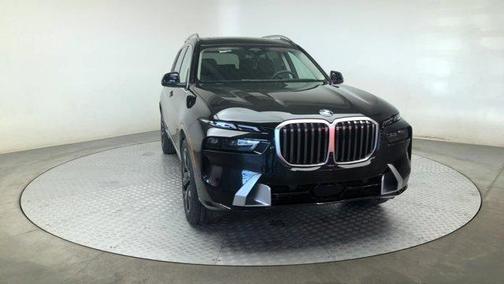 Black Sapphire Metallic 2023 BMW X7 xDrive40i