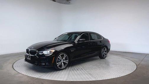 2022 BMW 330e 330e