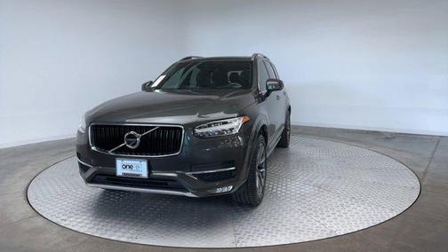 2018 Volvo XC90 T6 Momentum