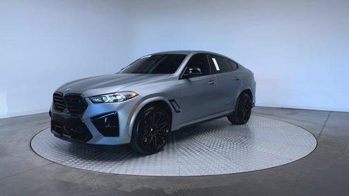Pure 2025 BMW X6 M Base