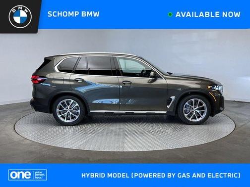 Manhattan Green Metallic 2026 BMW X5 PHEV xDrive50e