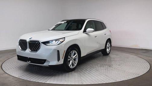 Mineral White Metallic 2025 BMW X3 30 xDrive