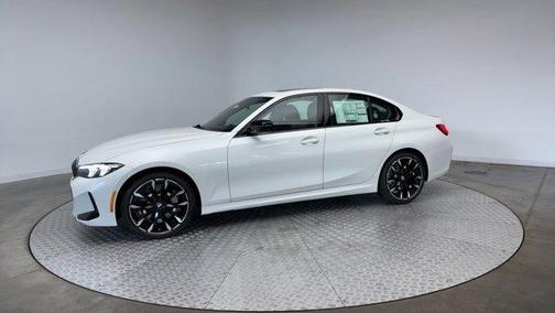 2025 BMW 330 i xDrive
