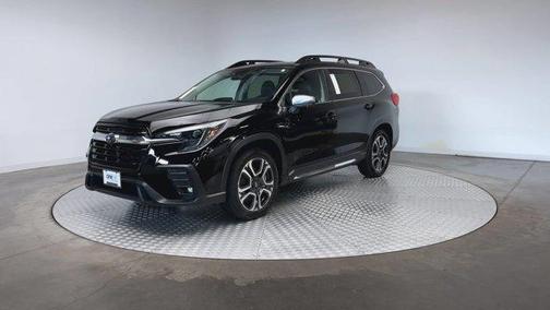 Crystal Black Silica 2023 Subaru Ascent Limited 7-Passenger