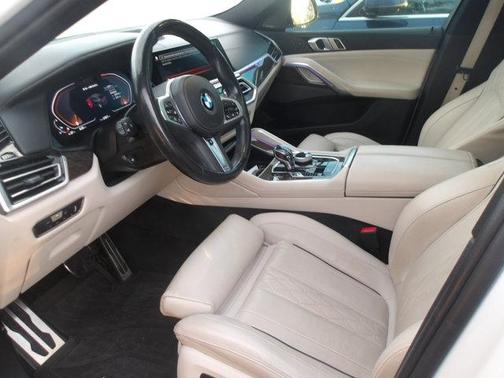 2023 BMW X6 M50i