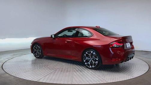 2025 BMW 230 i xDrive