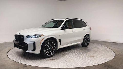 2025 BMW X5 M60i
