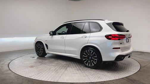 2025 BMW X5 M60i