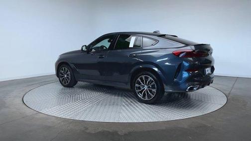 Arctic Gray Metallic 2022 BMW X6 xDrive40i