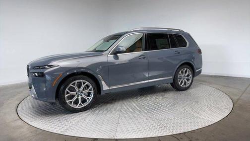 Sparkling 2025 BMW X7 xDrive40i