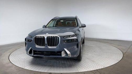 Sparkling 2025 BMW X7 xDrive40i