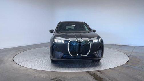 2026 BMW iX xDrive60