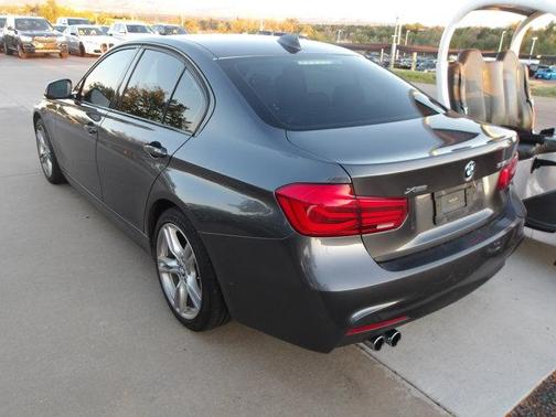 2018 BMW 330 i xDrive