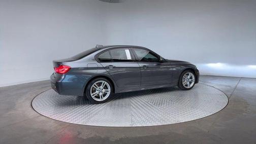 2018 BMW 330 i xDrive