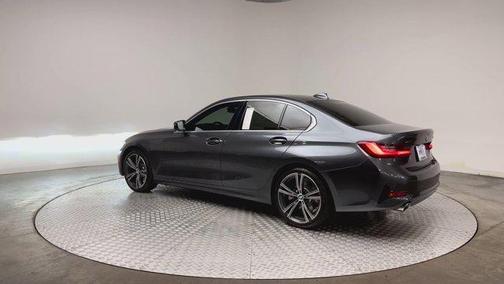 2022 BMW 330 i xDrive