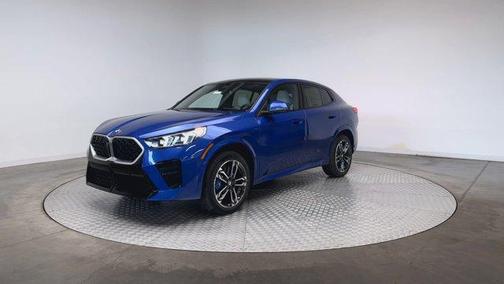 Portimao Blue Metallic 2026 BMW X2 xDrive28i