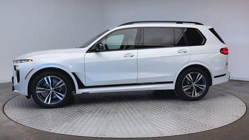 2026 BMW X7 M60i