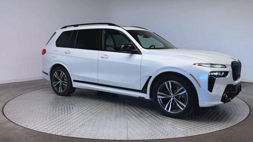 2026 BMW X7 M60i
