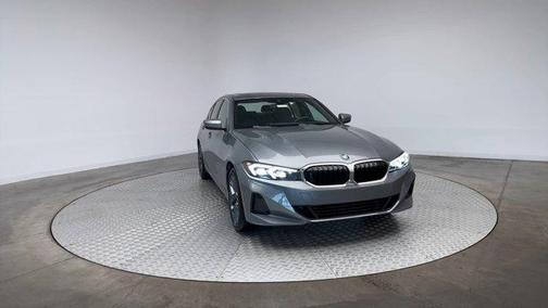 2025 BMW 330 i xDrive