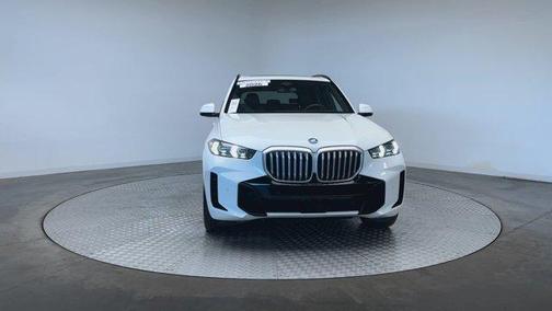 Alpine White 2026 BMW X5 PHEV xDrive50e