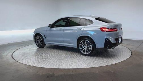 2022 BMW X4 xDrive30i