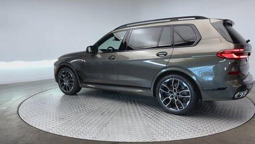 2026 BMW X7 M60i